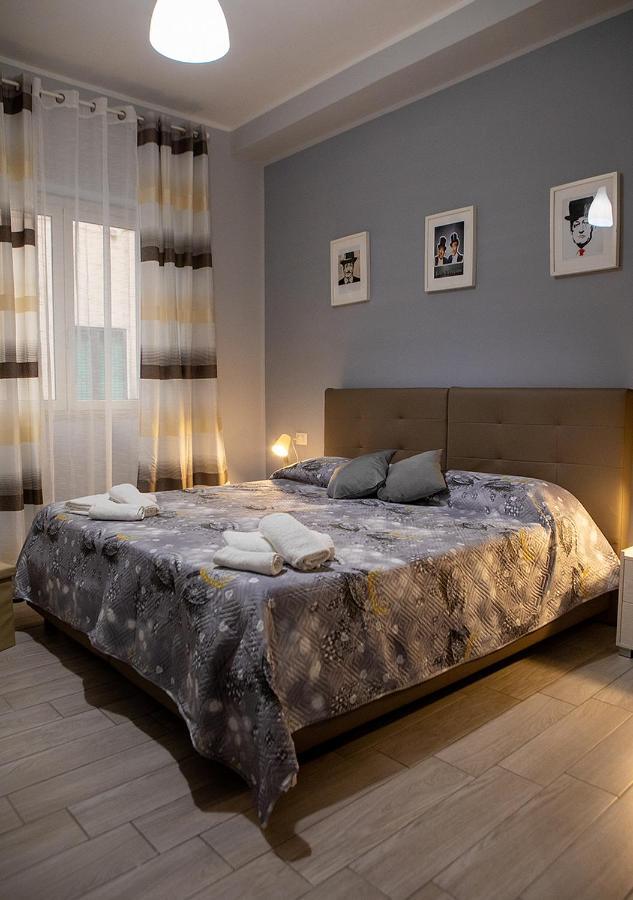Zuroli * Naples