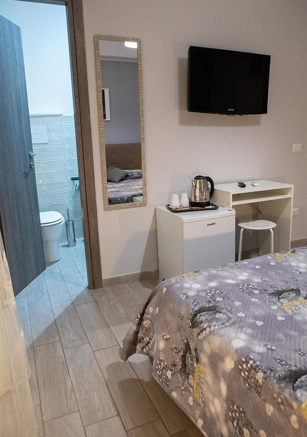 Zuroli Naples