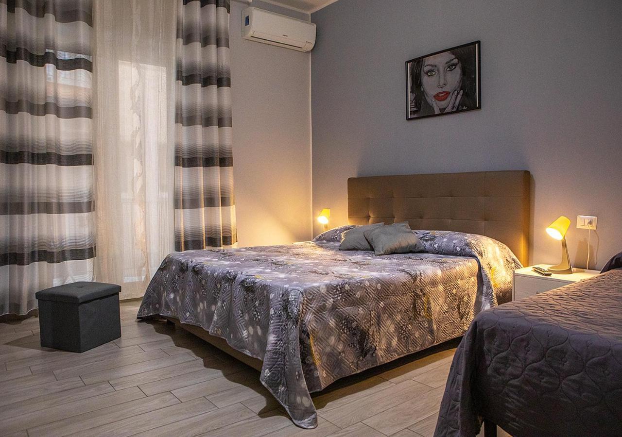 Zuroli Naples